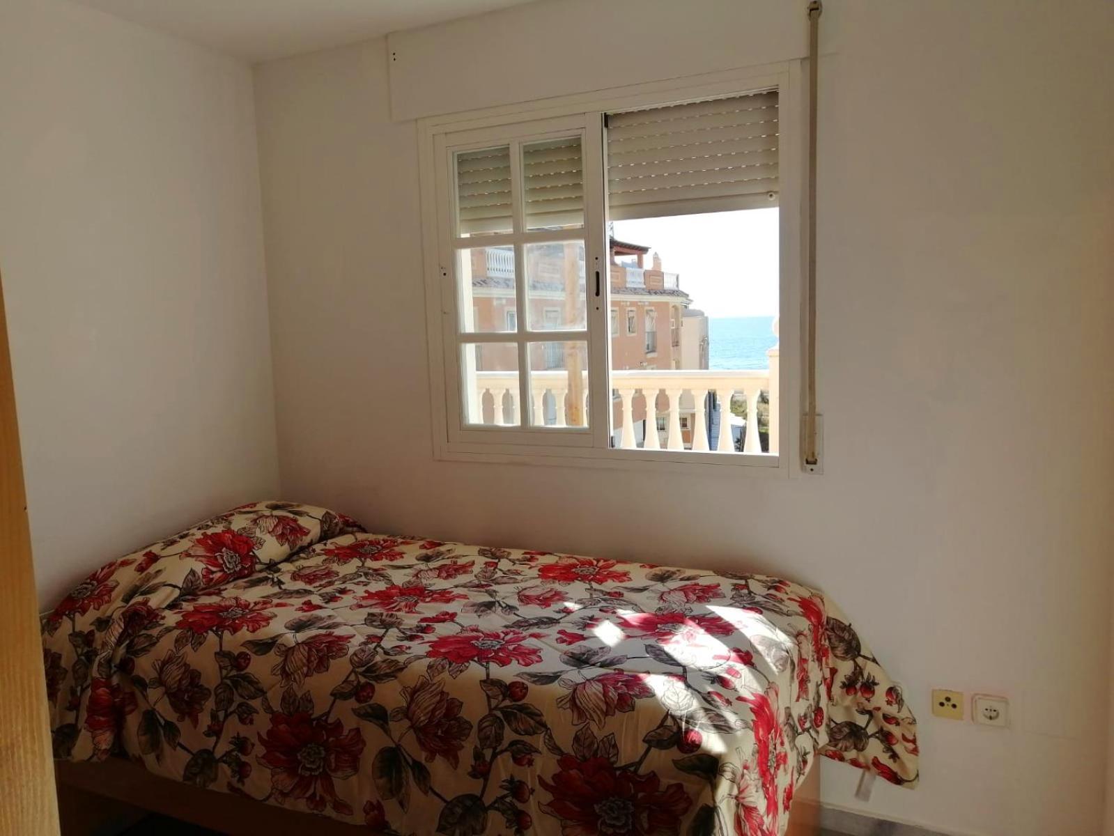 Lovely Penthouse In Front Of The Beach With Free Parking Malaga Exterior photo